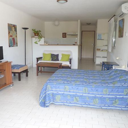Appartamento Au Meublé des Roches Saint-Gilles-les Bains Esterno foto